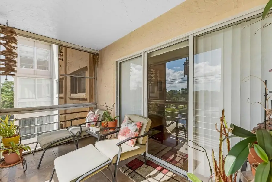 225 Bonnie Boulevard #314, Lake Worth Beach, FL 33461 - #2