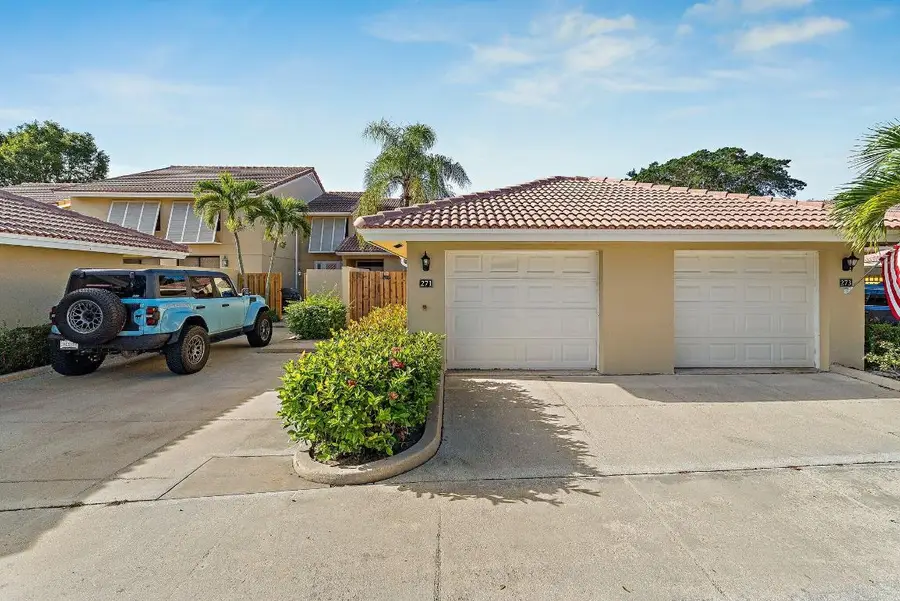 271 Old Meadow Way, Palm Beach Gardens, FL 33418 - #2