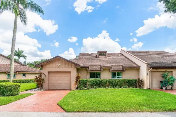 4674 Fountains Drive S, Lake Worth, FL 33467