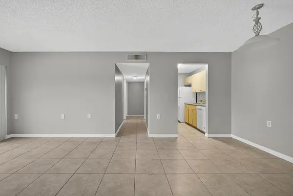 1139 Lake Terry Drive #M, West Palm Beach, FL 33411