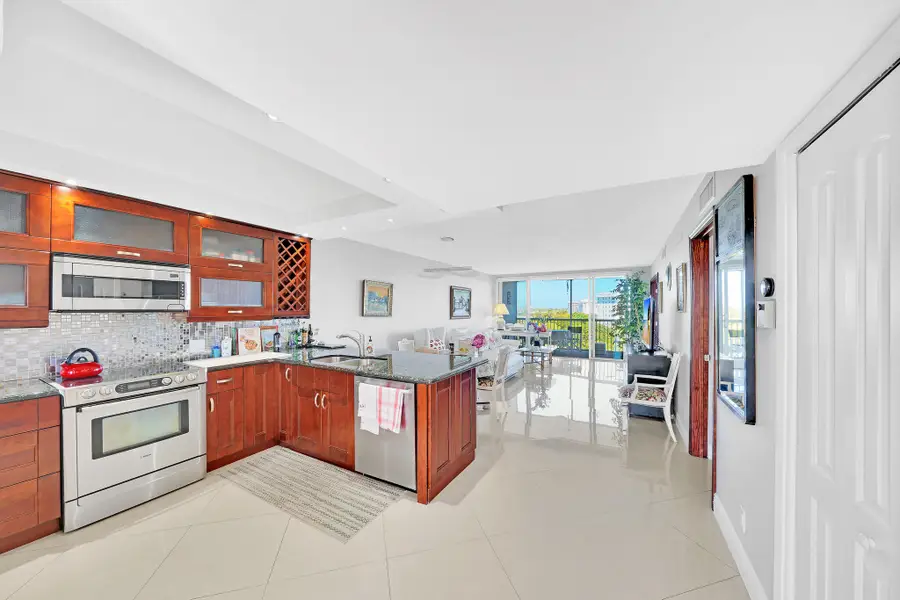 2940 N Course Drive #811, Pompano Beach, FL 33069 - #2