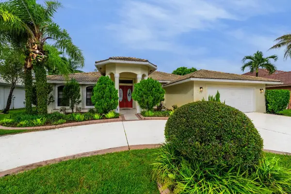 221 Cypress Trace, Royal Palm Beach, FL 33411
