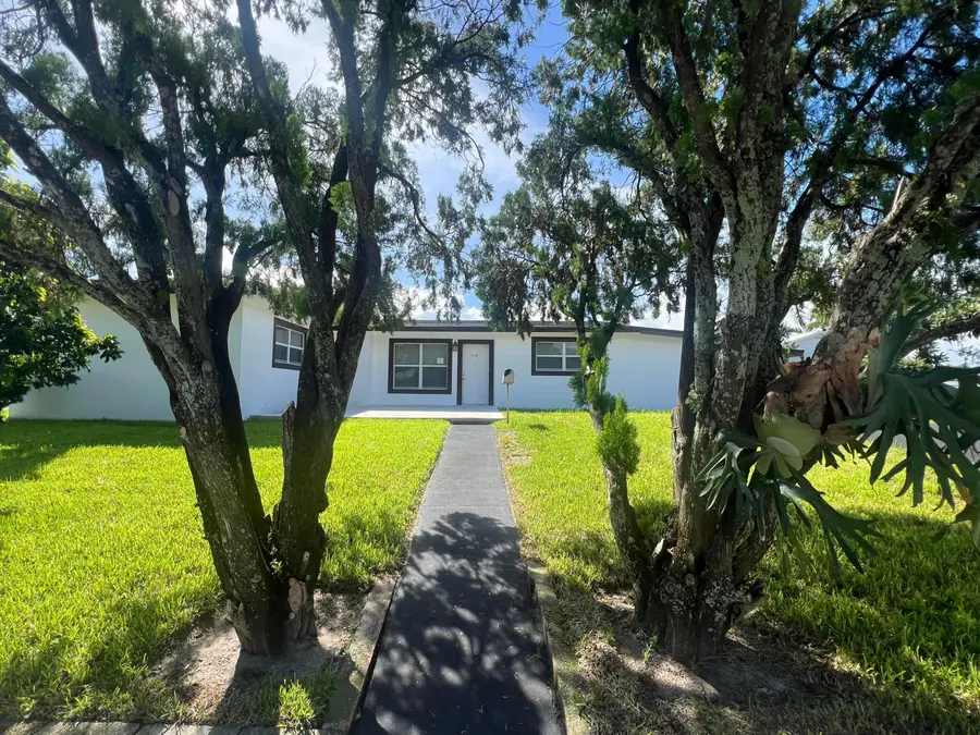 1319 Crest Drive, Palm Springs, FL 33461 - #2