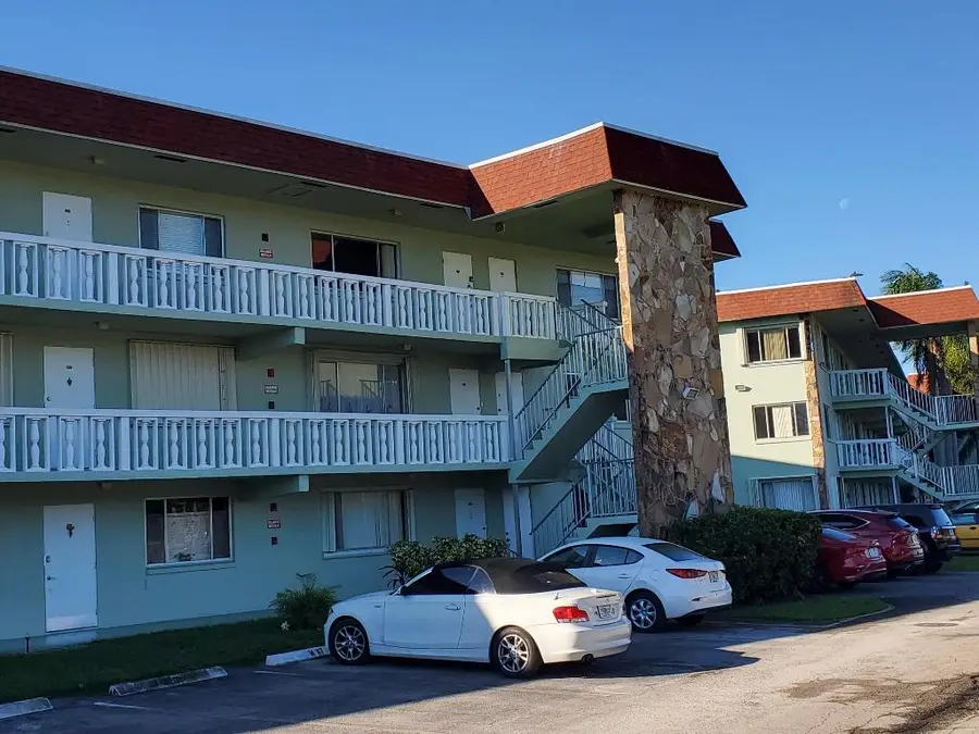 3300 Springdale Boulevard #318, Palm Springs, FL 33461 - #2