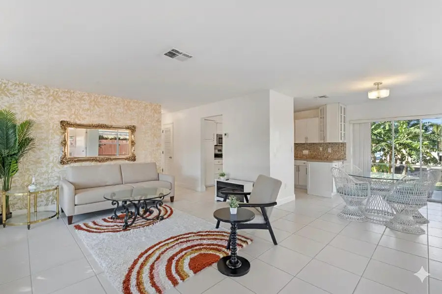 1001 SE 5 Avenue, Pompano Beach, FL 33060 - #2