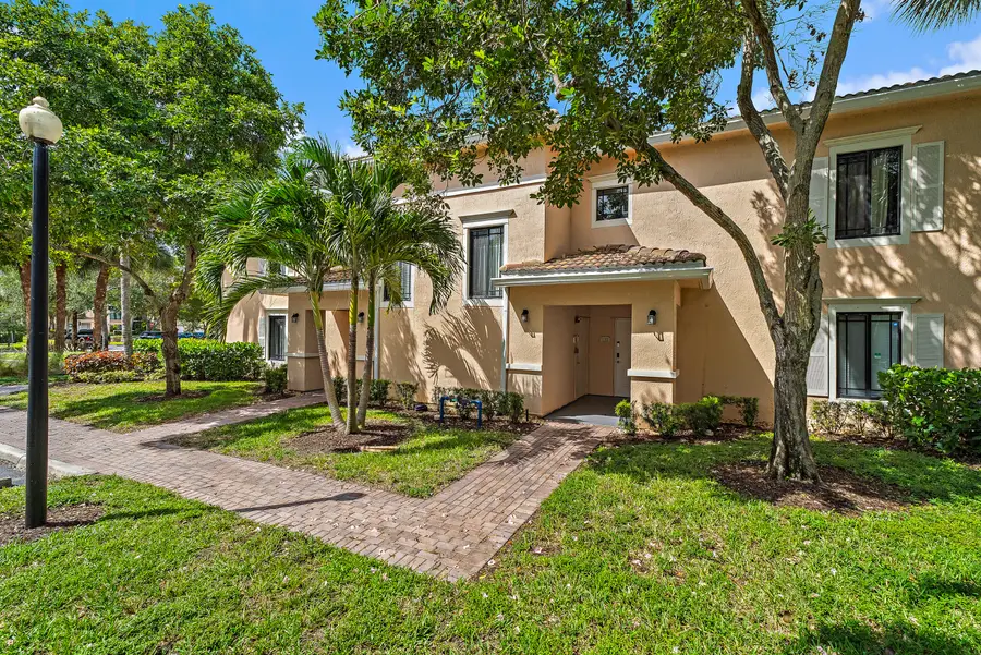 2807 Veronia Drive #107, Palm Beach Gardens, FL 33410 - #3