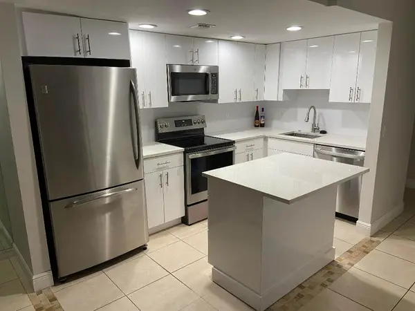 1829 Fairview Villa Drive #2, West Palm Beach, FL 33406