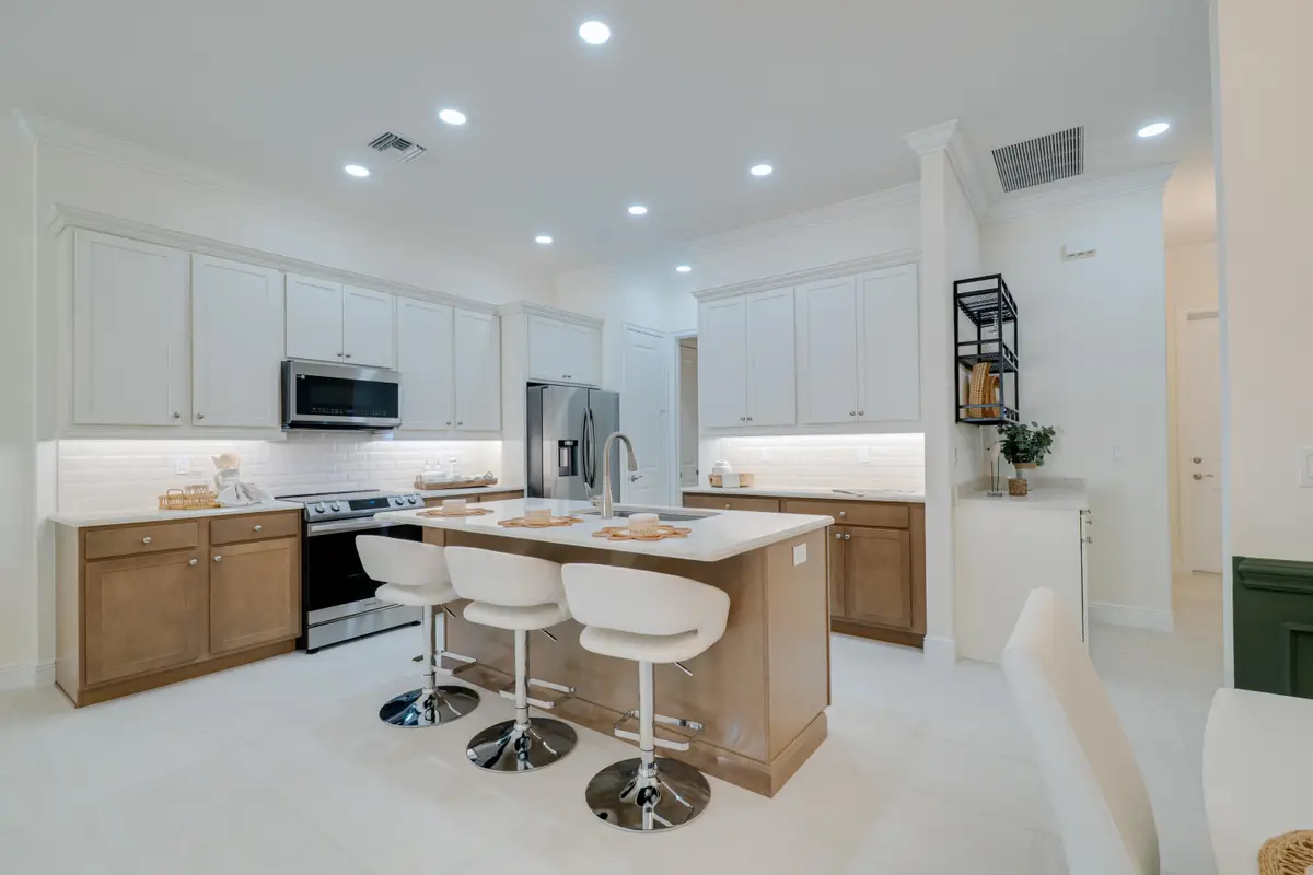 2005 Bridgepointe Circle #98, Vero Beach, FL 32967 - #1