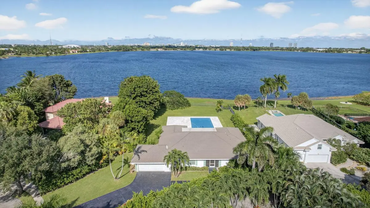 8 Woodbrook Circle, West Palm Beach, FL 33401 - #1