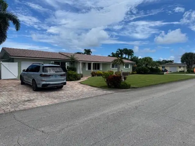 1915 Arabian Road W, West Palm Beach, FL 33406 - #2