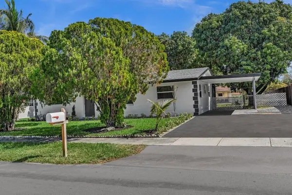 4040 NE 4th. Avenue, Deerfield Beach, FL 33064