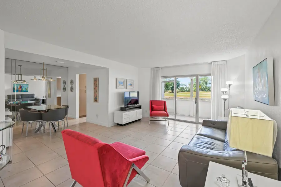 3871 Via Poinciana #104, Lake Worth, FL 33467 - #2