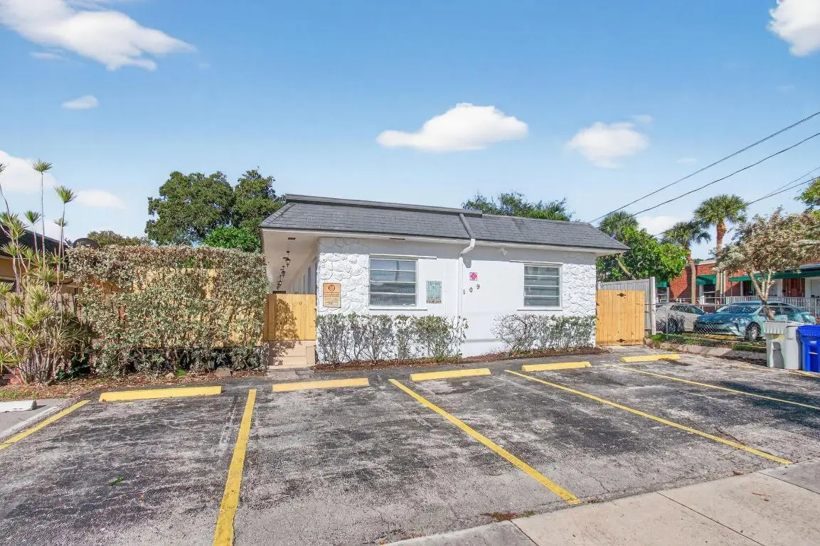 109 SE 11th Avenue #1-3, Pompano Beach, FL 33060 - #1