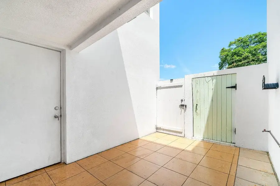 5090 Elmhurst Road #E, West Palm Beach, FL 33417 - #3