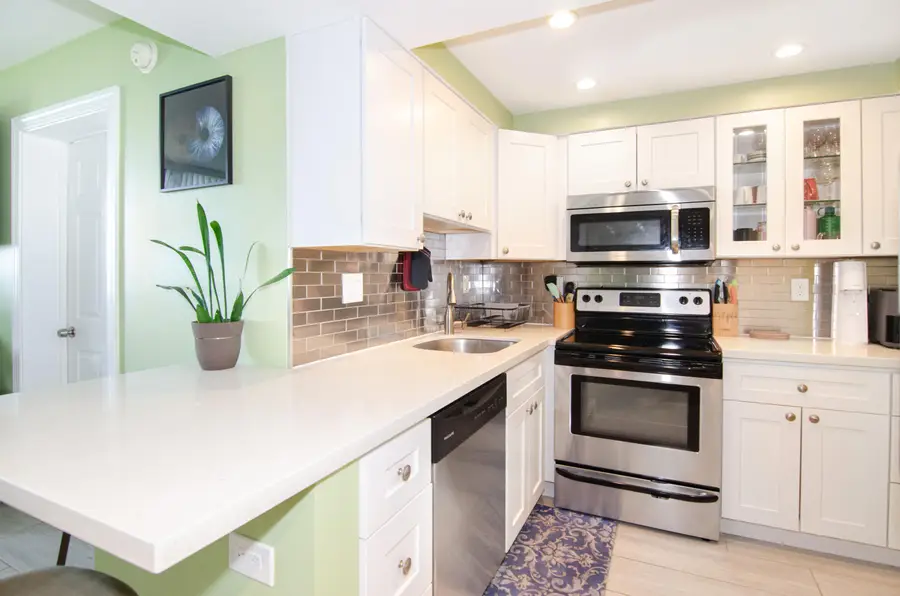 760 Executive Center Drive #24, West Palm Beach, FL 33401 - #3