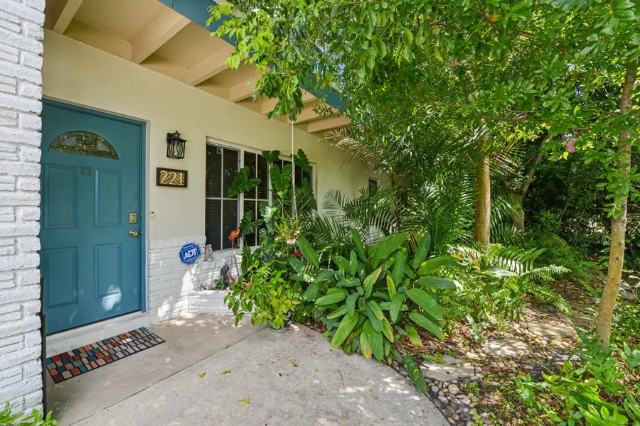 221 NE 17th Street, Delray Beach, FL 33444 - #2