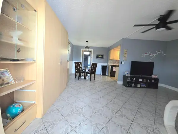2010 Westbury F #2010, Deerfield Beach, FL 33442
