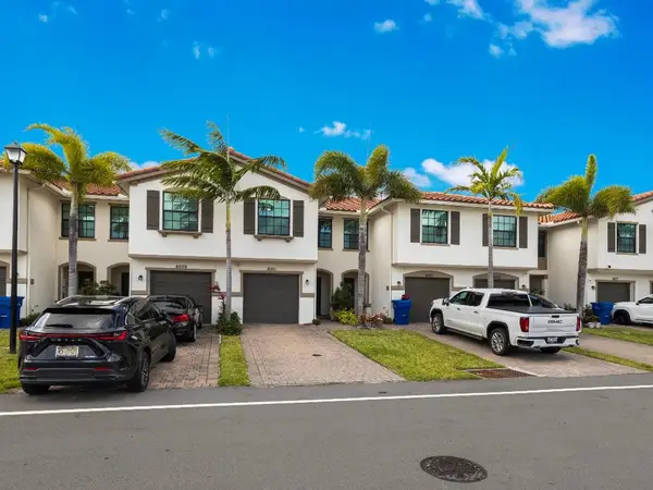 6011 Woods Edge Circle, Palm Beach Gardens, FL 33410