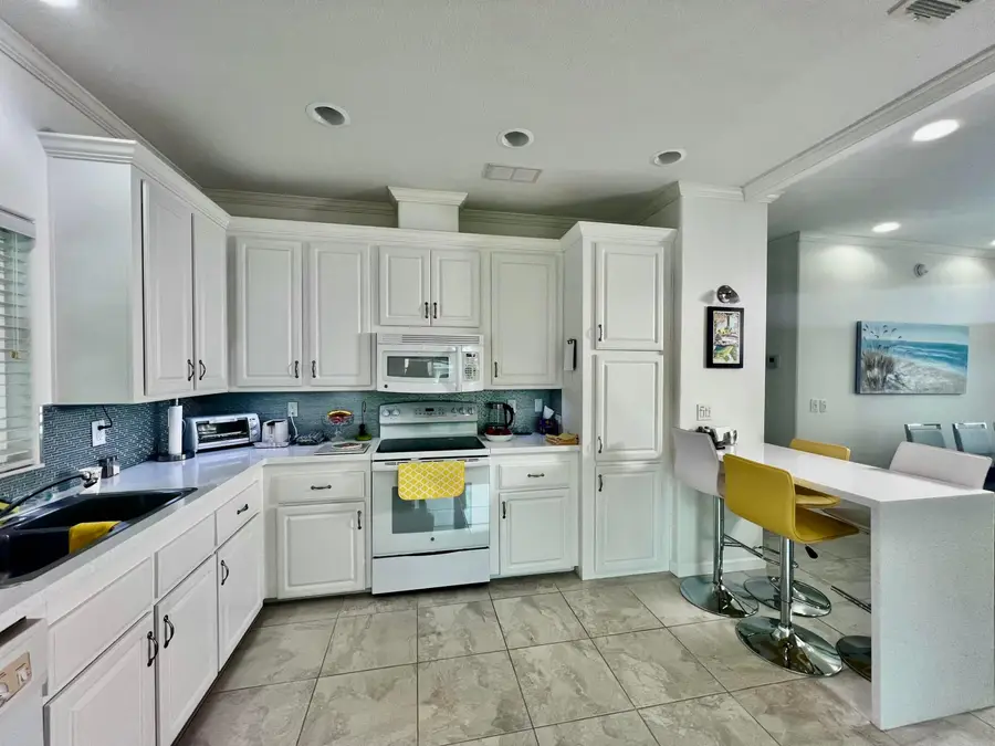 413 Hibiscus Drive, Deerfield Beach, FL 33442 - #2