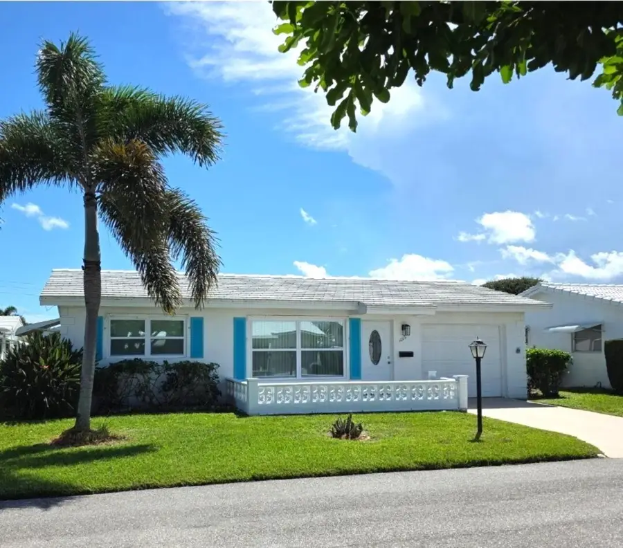 1008 Siesta Avenue, Boynton Beach, FL 33426 - #2