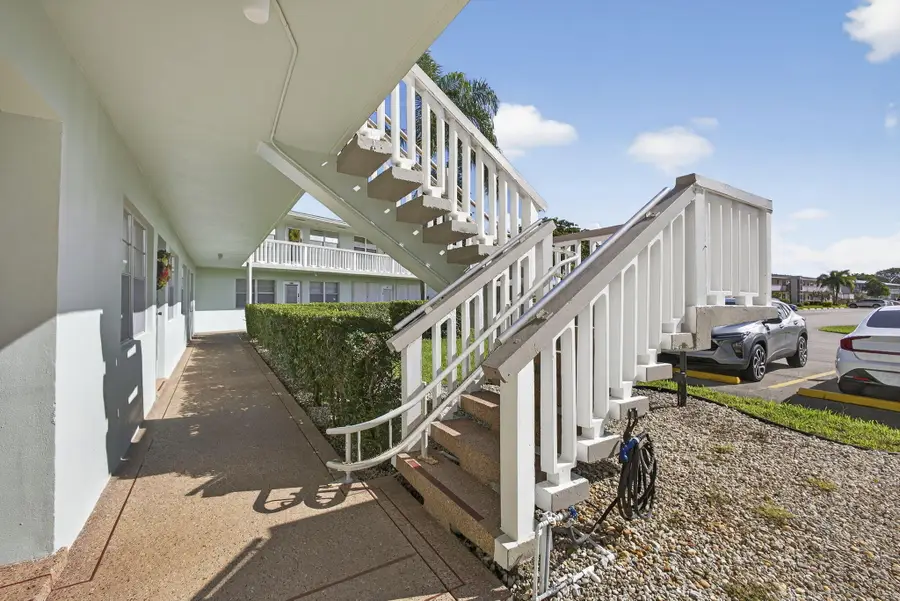 114 Somerset F, West Palm Beach, FL 33417 - #2