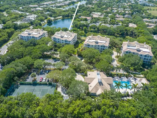 601 N Swim Club Drive #Phb, Indian River Shores, FL 32963