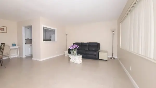 201 Coventry I, West Palm Beach, FL 33417