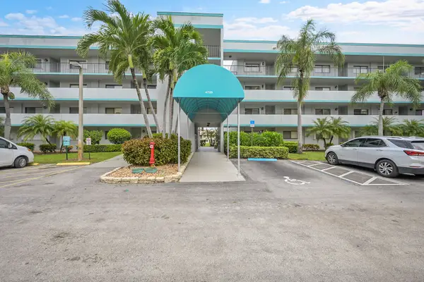 4725 Lucerne Lakes Boulevard E #411, Lake Worth, FL 33467