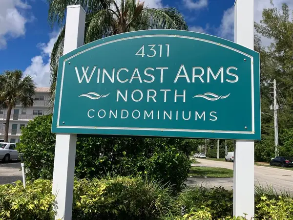 4311 Crystal Lake #116, Pompano Beach, FL 33064