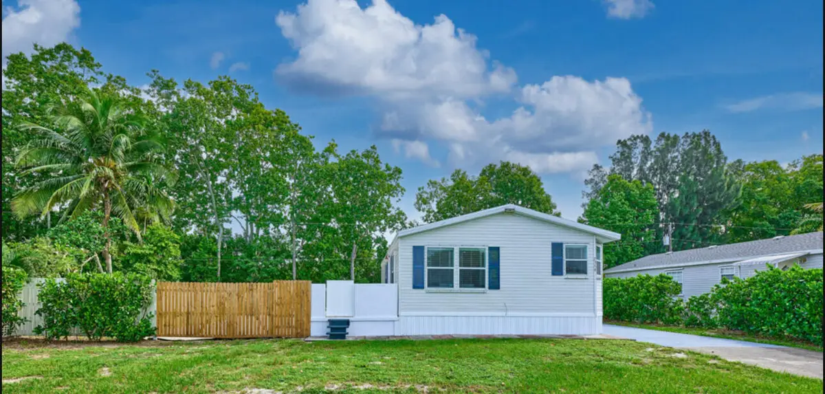 7359 SE Eagle Avenue, Hobe Sound, FL 33455 - #1