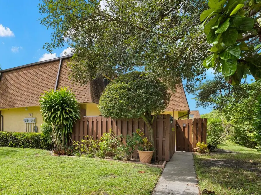 110 N Delaware Boulevard #18a, Jupiter, FL 33458 - #2