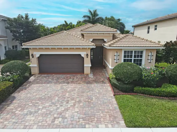 212 Behring Way, Jupiter, FL 33458