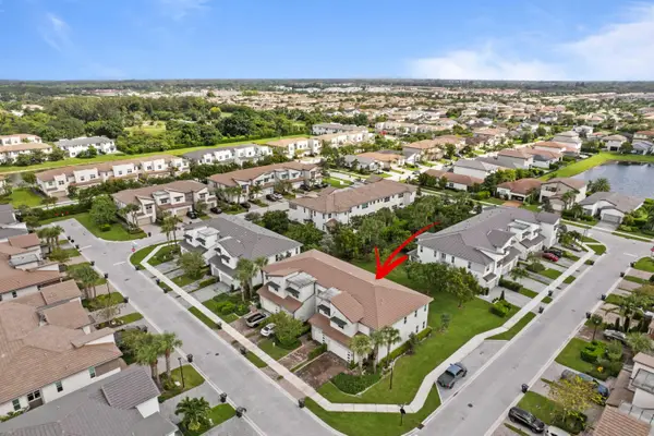 9040 Kingsmoor Way, Lake Worth, FL 33467