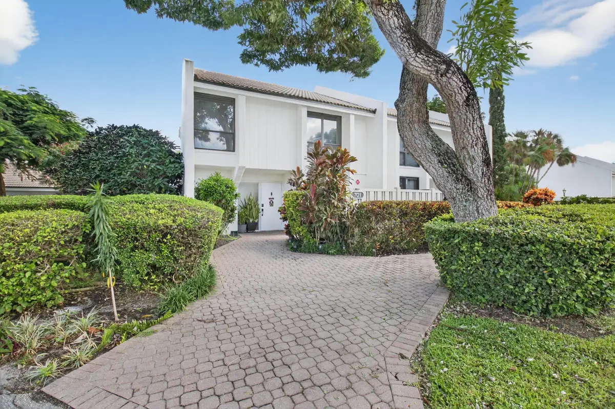 701 Bridgewood Drive, Boca Raton, FL 33434 - #1