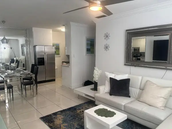 299 SW 7th Street #110, Boca Raton, FL 33432