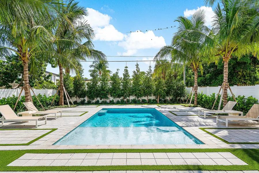 718 Lake Avenue N, Delray Beach, FL 33483 - #3