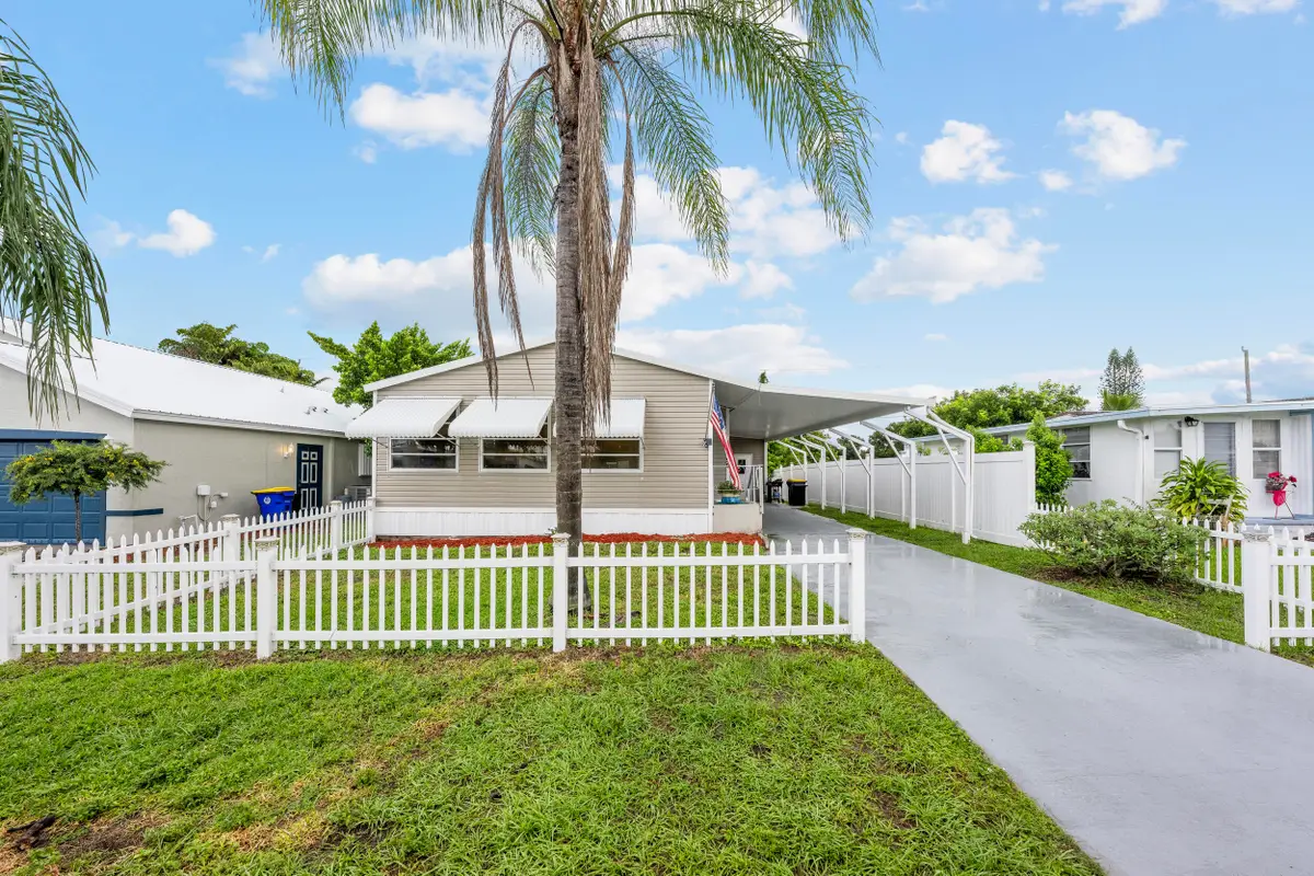 8199 SE Eagle Avenue, Hobe Sound, FL 33455 - #1