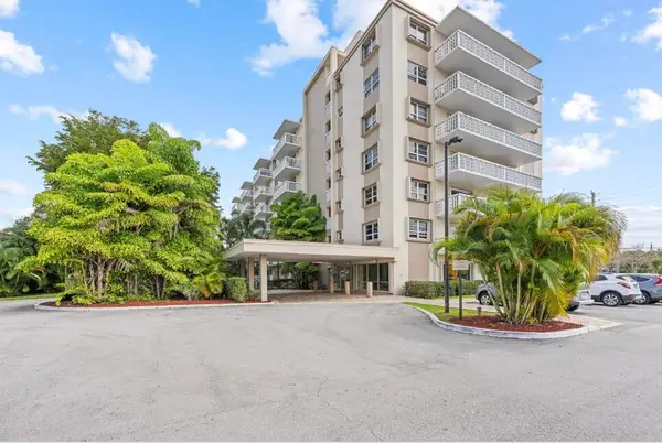 1831 NE 38th Street #410, Oakland Park, FL 33308