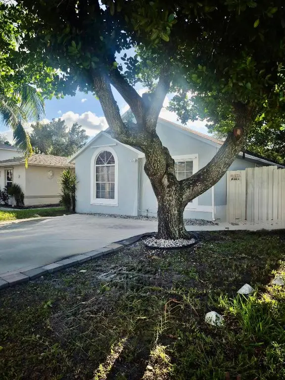 33 Plumage Lane, West Palm Beach, FL 33415 - #2