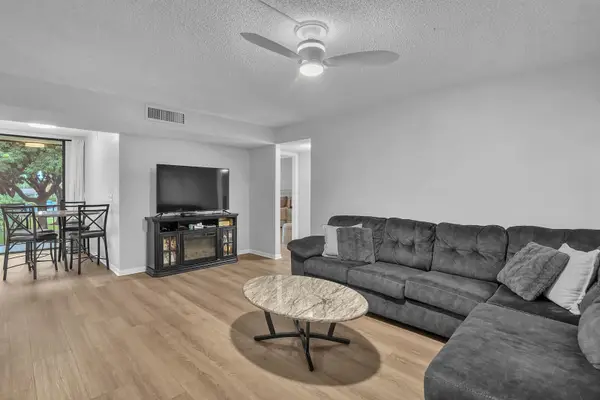 5190 Las Verdes Circle #214, Delray Beach, FL 33484