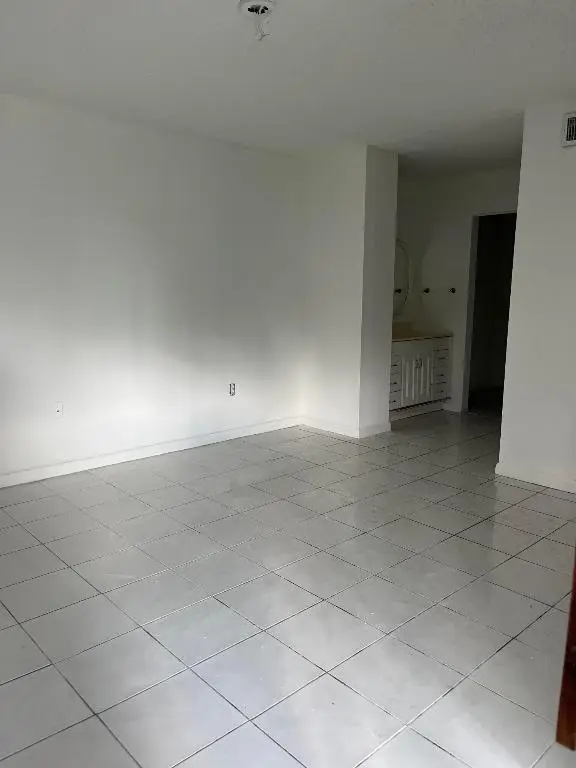 8879 Fontainebleau Boulevard #206, Miami, FL 33172 - #3