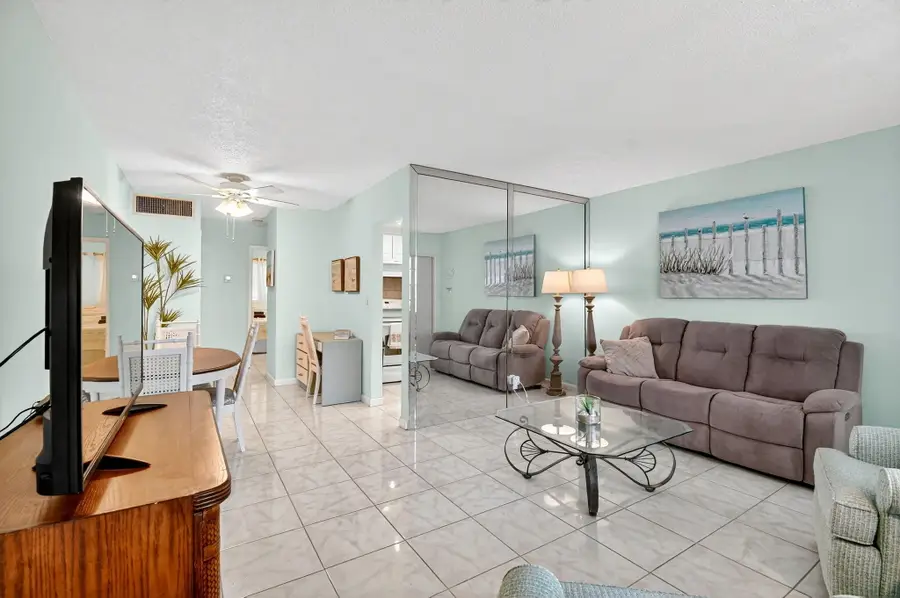 5203 NE 24 Terrace #B-105, Fort Lauderdale, FL 33308 - #3