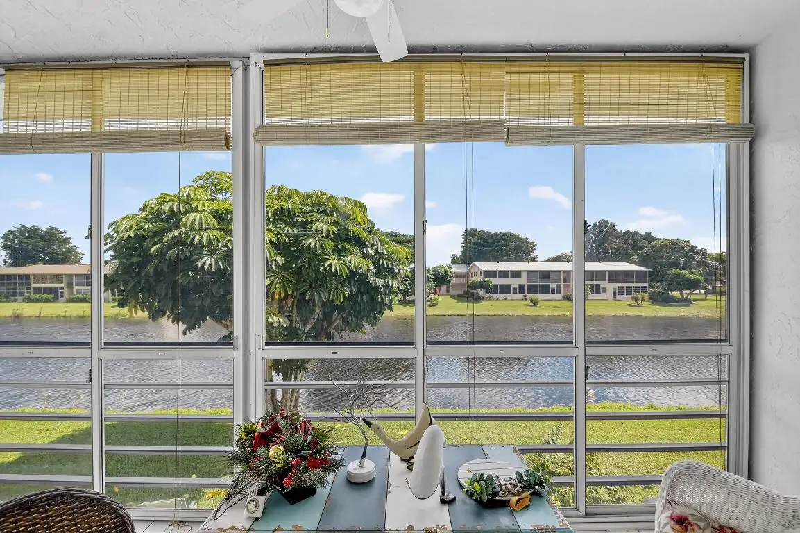 204 Oxford 300, West Palm Beach, FL 33417 - #1