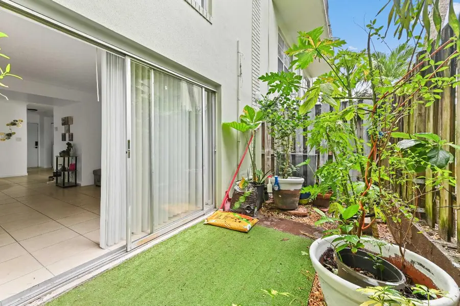 803 W Oakland Park Boulevard #A7, Oakland Park, FL 33311 - #3