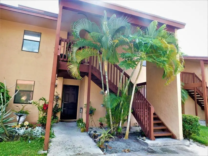 902 Lakeview Circle, Royal Palm Beach, FL 33411 - #1