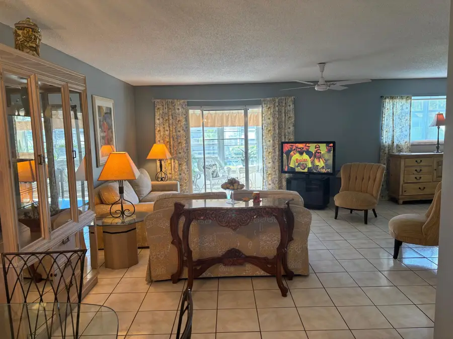 721 Lori Drive #305, Palm Springs, FL 33461 - #2