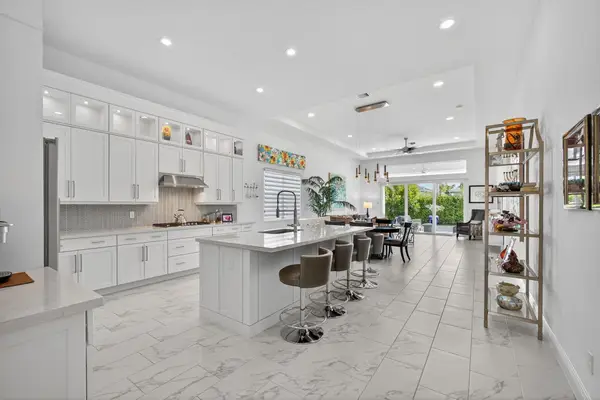 10050 Regency Way, Palm Beach Gardens, FL 33412