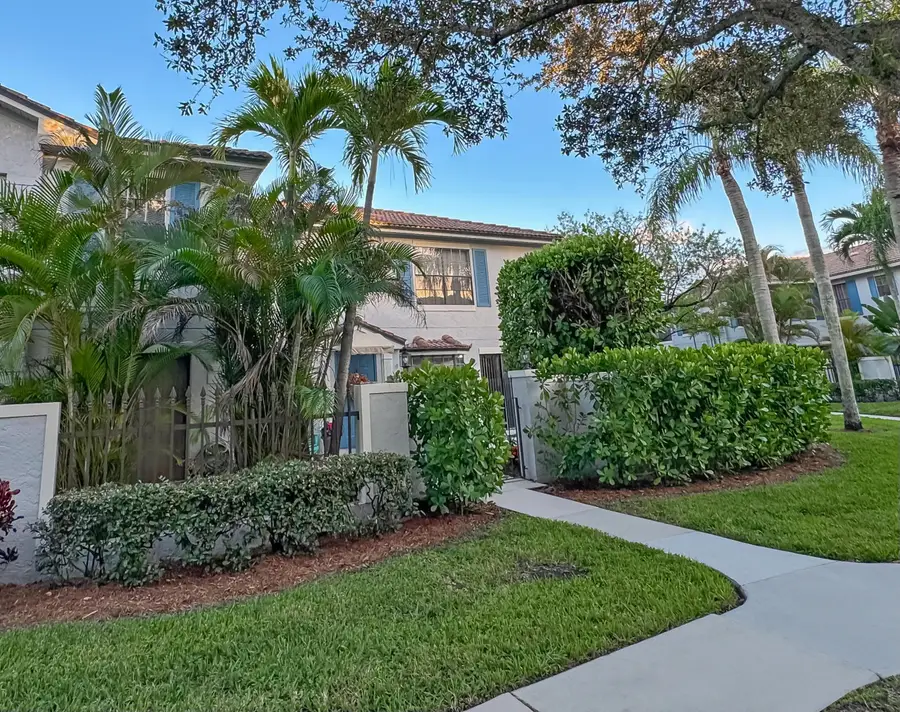 386 Prestwick Circle #3, Palm Beach Gardens, FL 33418 - #2