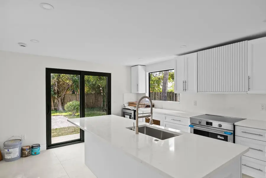 830 Franklin Road, West Palm Beach, FL 33405 - #3