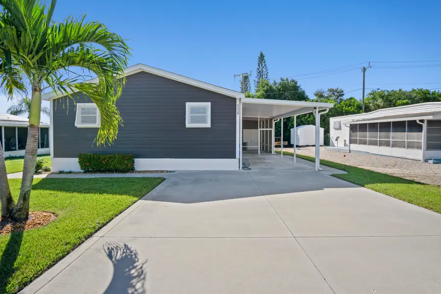 8328 SE Swan Avenue, Hobe Sound, FL 33455 - #3